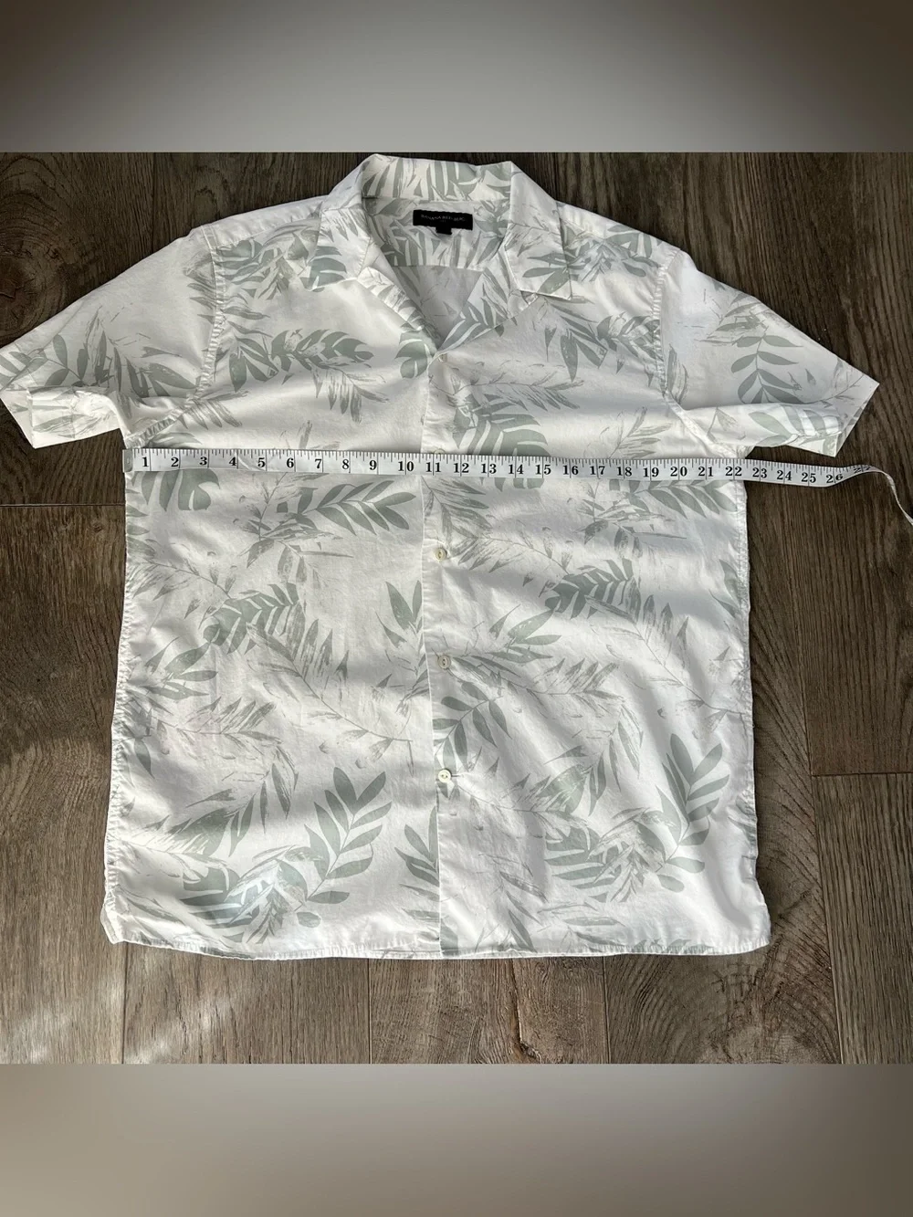 BANANA REPUBLIC Men’s Leaf Pattern Short Sleeve Button Down Shirt Size M